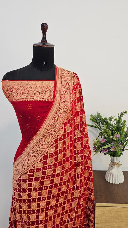 Elegant Red & Gold Banarasi Style Saree – Rich Woven Border | Festive Wear